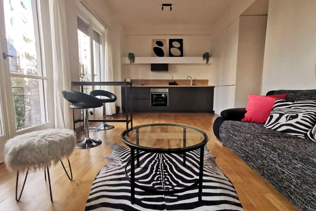 Cdv Stylish Athens Flat Atenas Exterior foto